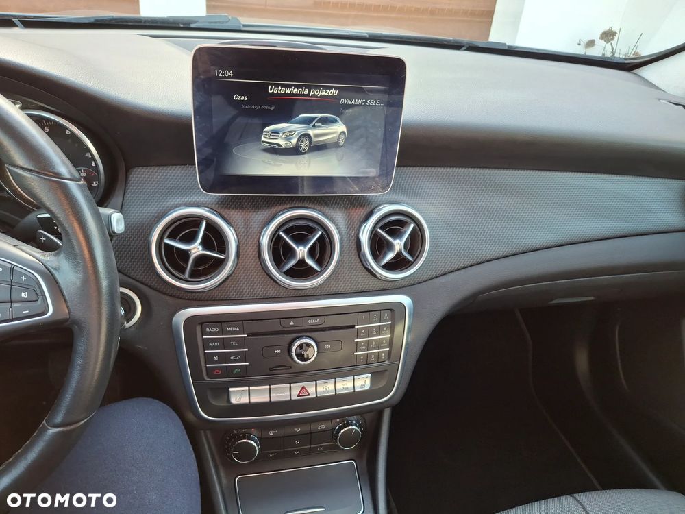 Mercedes-Benz GLA 180 7G-DCT Edition 1 - 12