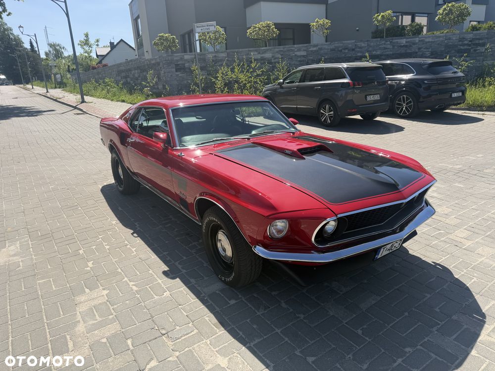 Ford Mustang - 4