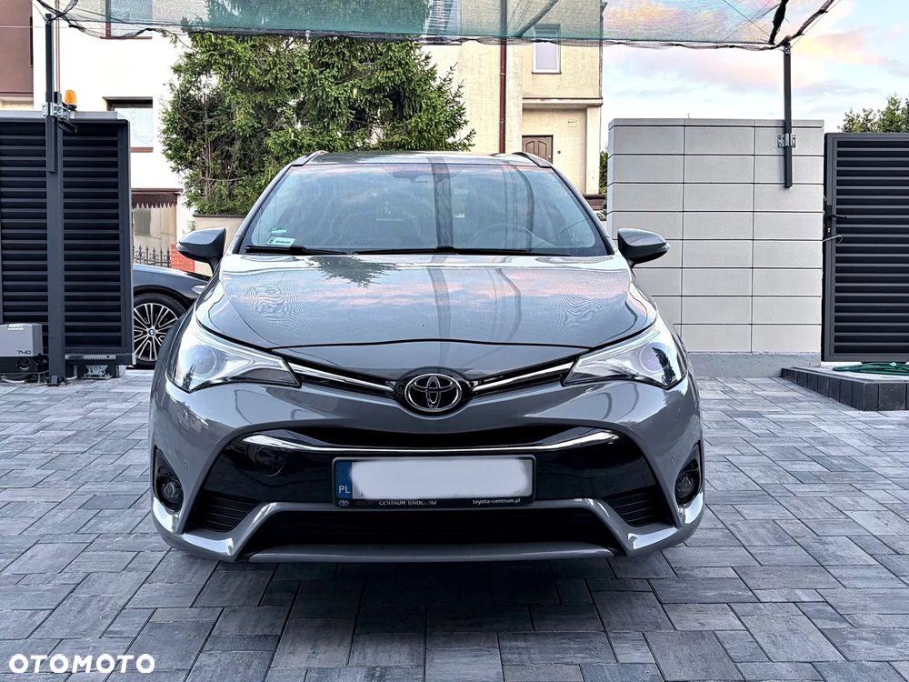 Toyota Avensis 1.8 Premium - 4