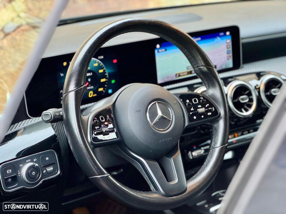 Mercedes-Benz CLA 180 - 15