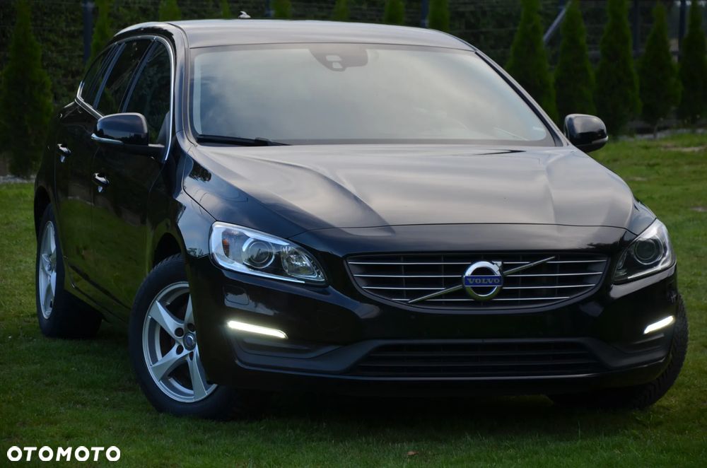 Volvo V60 D2 Drive-E Momentum - 2