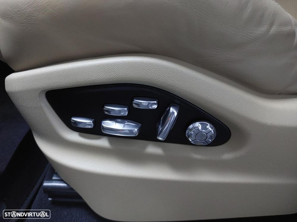 Porsche Cayenne Coupé E-Hybrid - 23