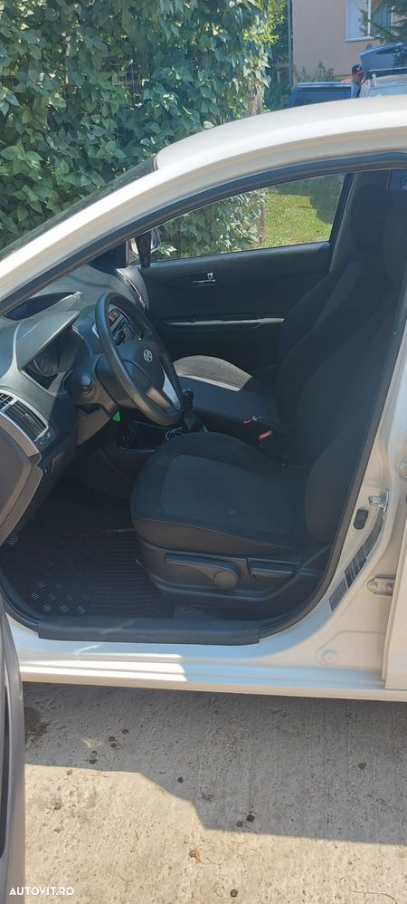 HYUNDAI i20 2012 — imagine 8