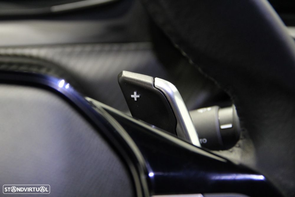 Peugeot 2008 1.2 Hybrid Allure e-DCS6 - 13