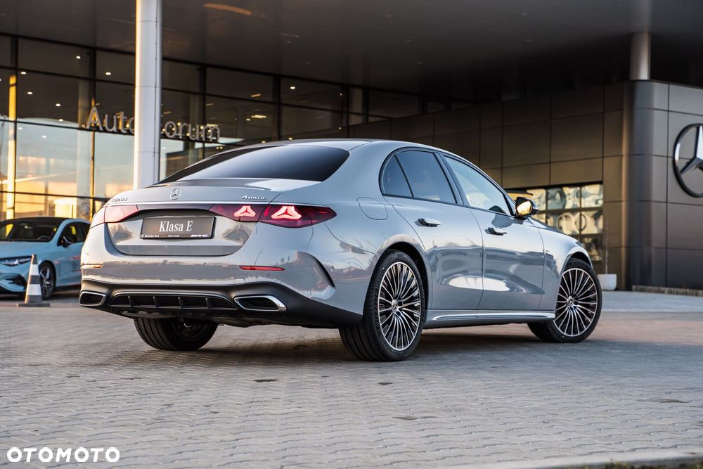 Mercedes-Benz Klasa E - 9