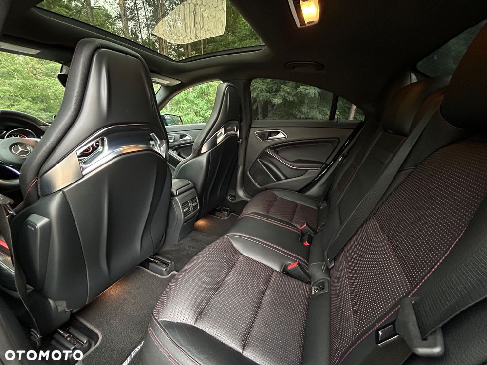 Mercedes-Benz CLA AMG 45 4-Matic - 30