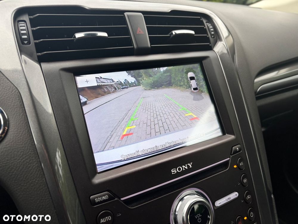 Ford Mondeo 2.0 Hybrid Titanium - 32