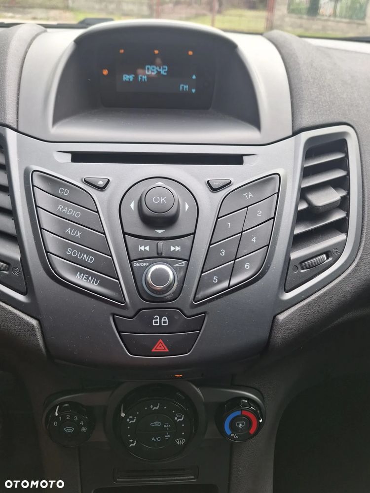 Ford Fiesta 1.25 Titanium EU5 - 17