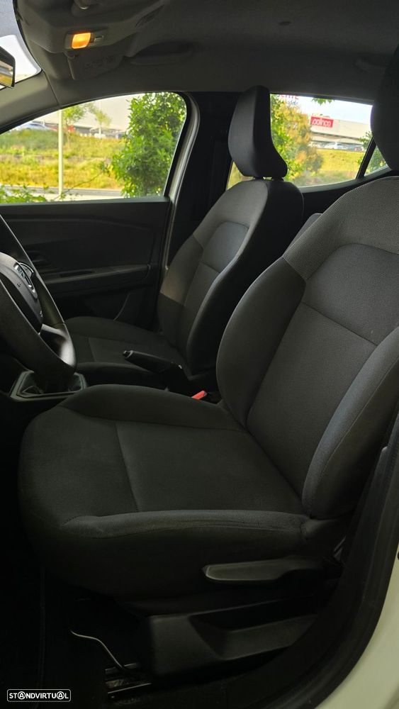 Dacia Sandero 1.0 SCe Essential - 19