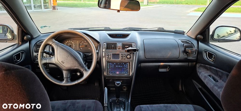 Mitsubishi Galant - 7