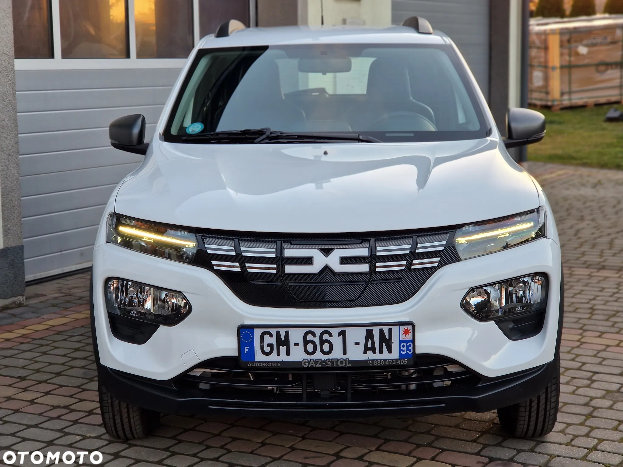 Dacia Spring - 14