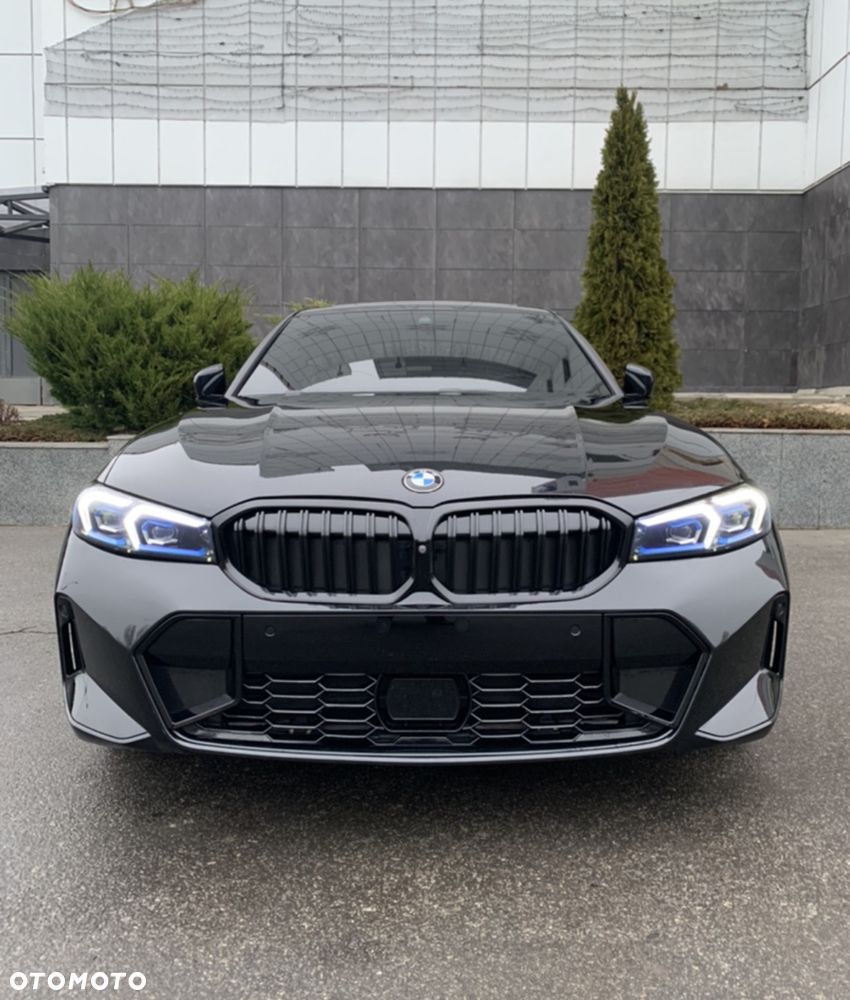 BMW Seria 3 330i xDrive Luxury Line - 3