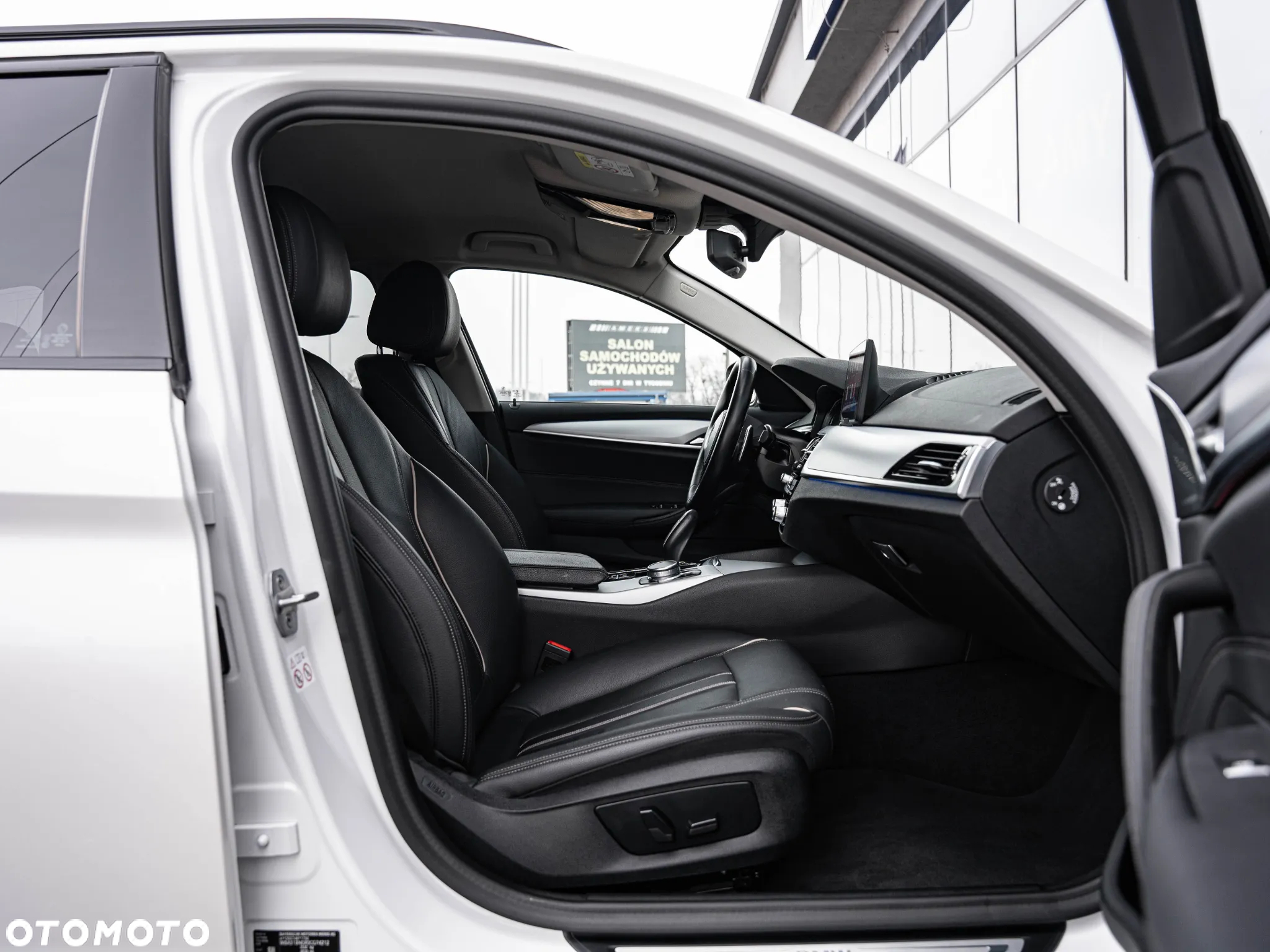 BMW Seria 5 520d xDrive Sport Line sport - 25