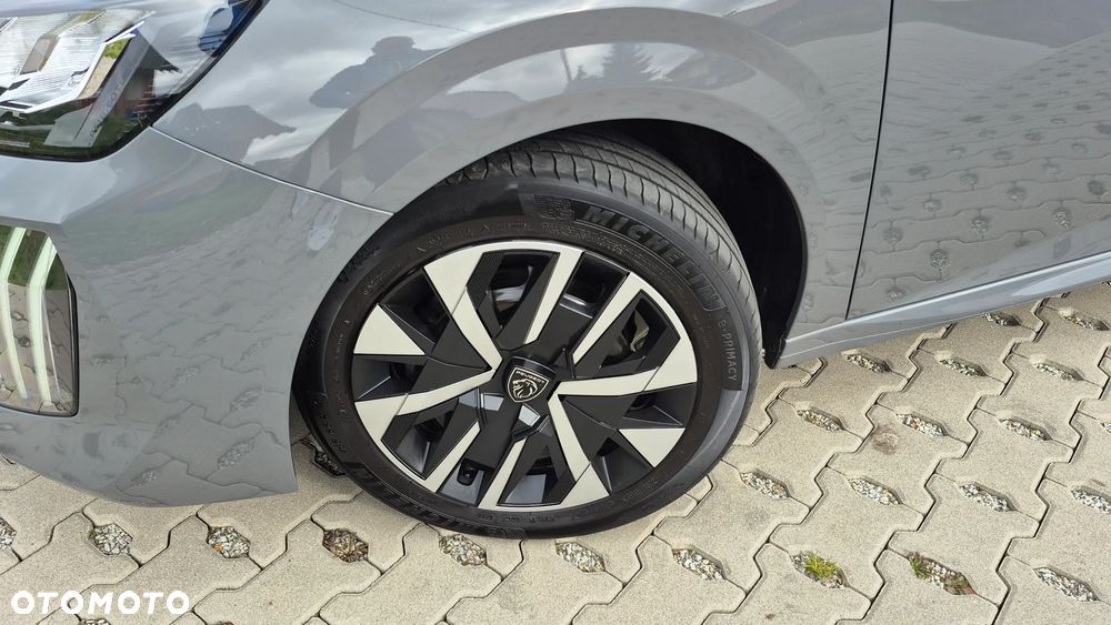 Peugeot 208 - 22