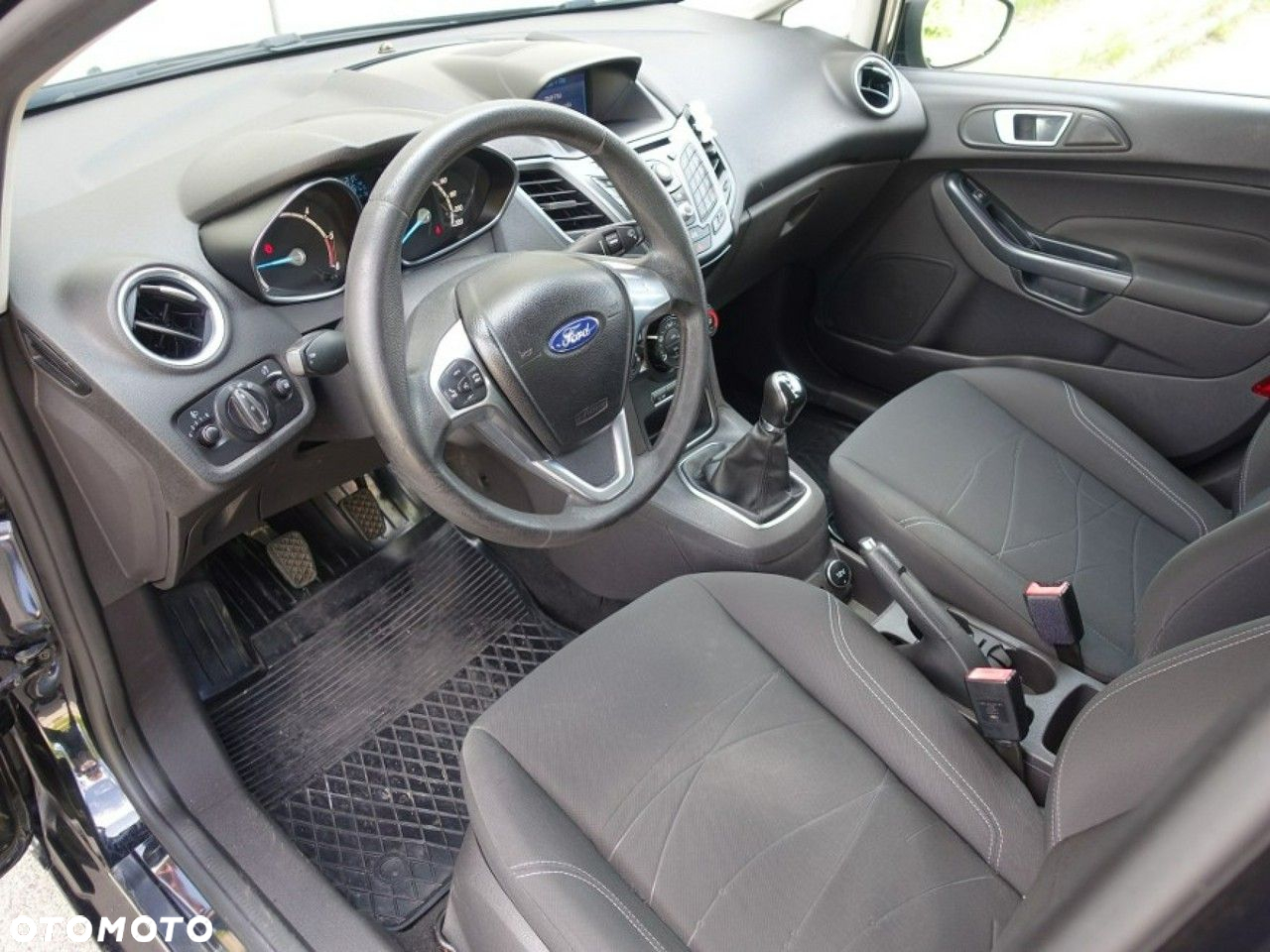 Ford Fiesta - 12