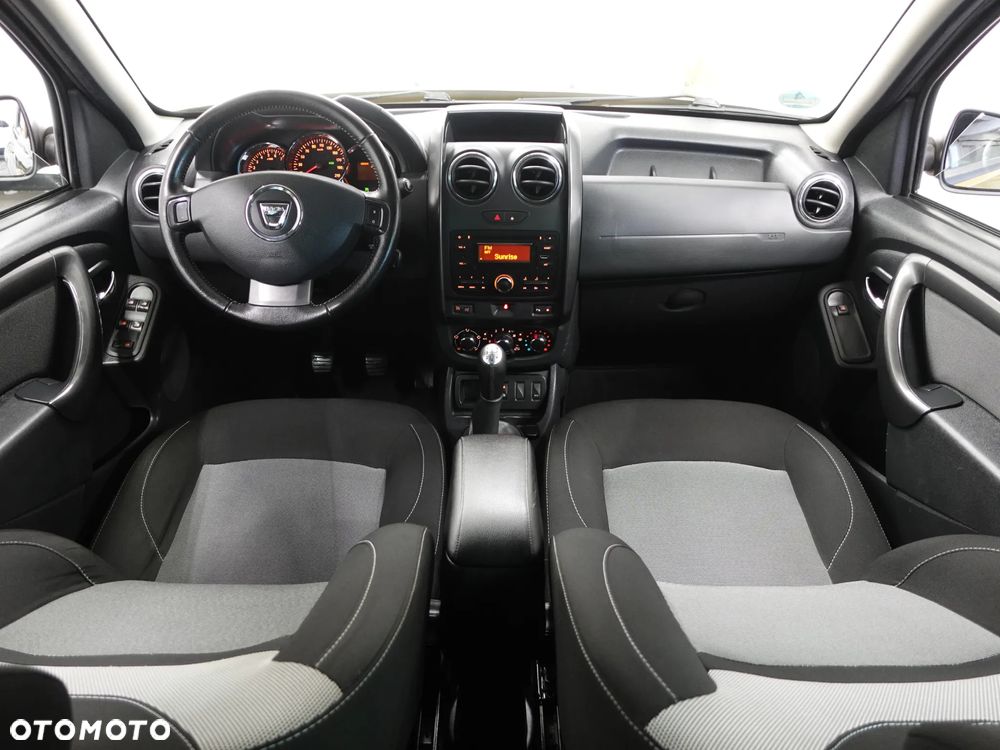 Dacia Duster SCe 115 4x2 Laureate - 28