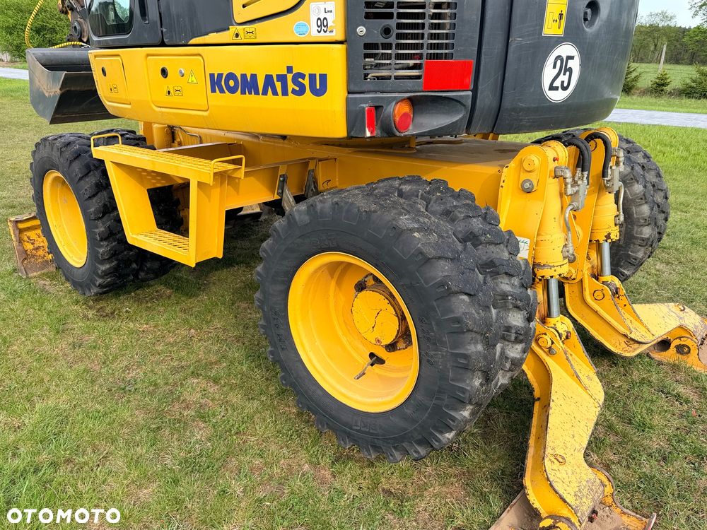 Komatsu 4x4x4 ramię łamane Koparka kołowa KOMATSU  PW98MR-8 10ton 4x4x4 ośki skrętne Ramię 3x łamane BEZ DPF i ADBLUE 4 cyl dodatkowe wyjścia hydr Pług Podpory 2012 szybka zwinna Prosto z importu 1 właściciel Cat TEREX Liebherr Wacker Pw 98 Mr 8 11 - 18