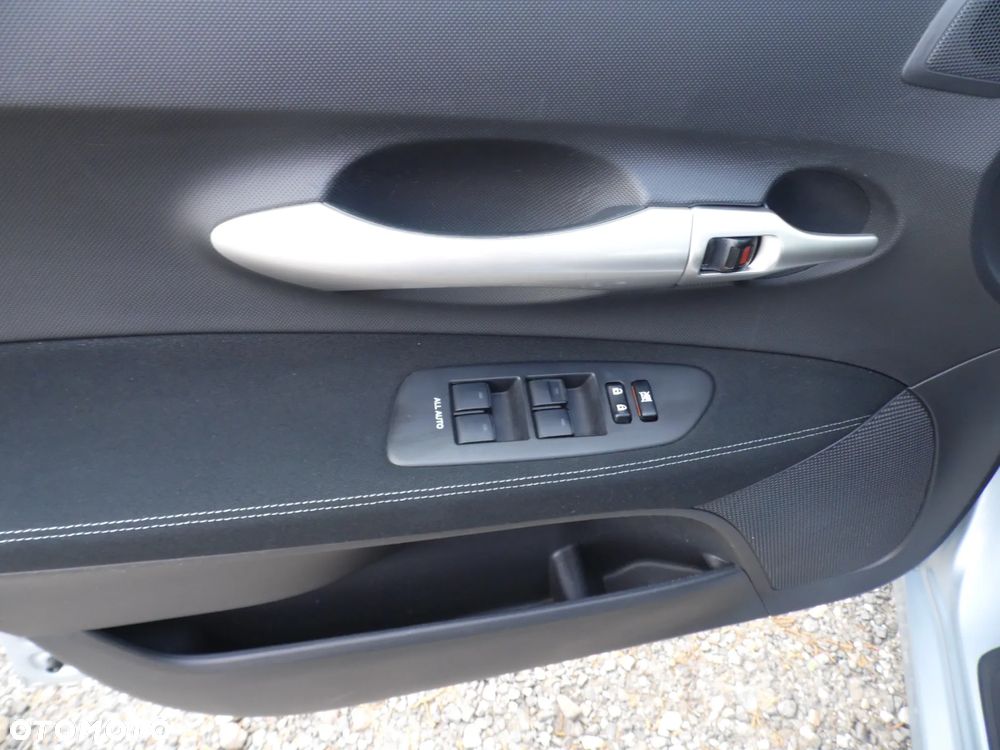 Toyota Auris 1.33 VVT-i Edition - 13