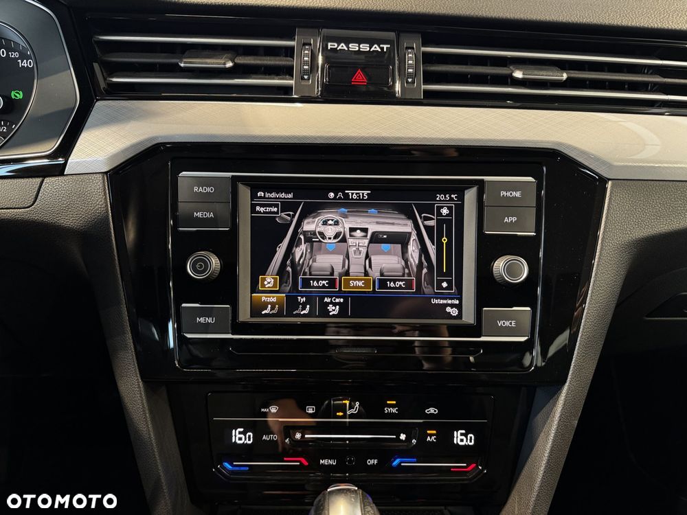 Volkswagen Passat - 28