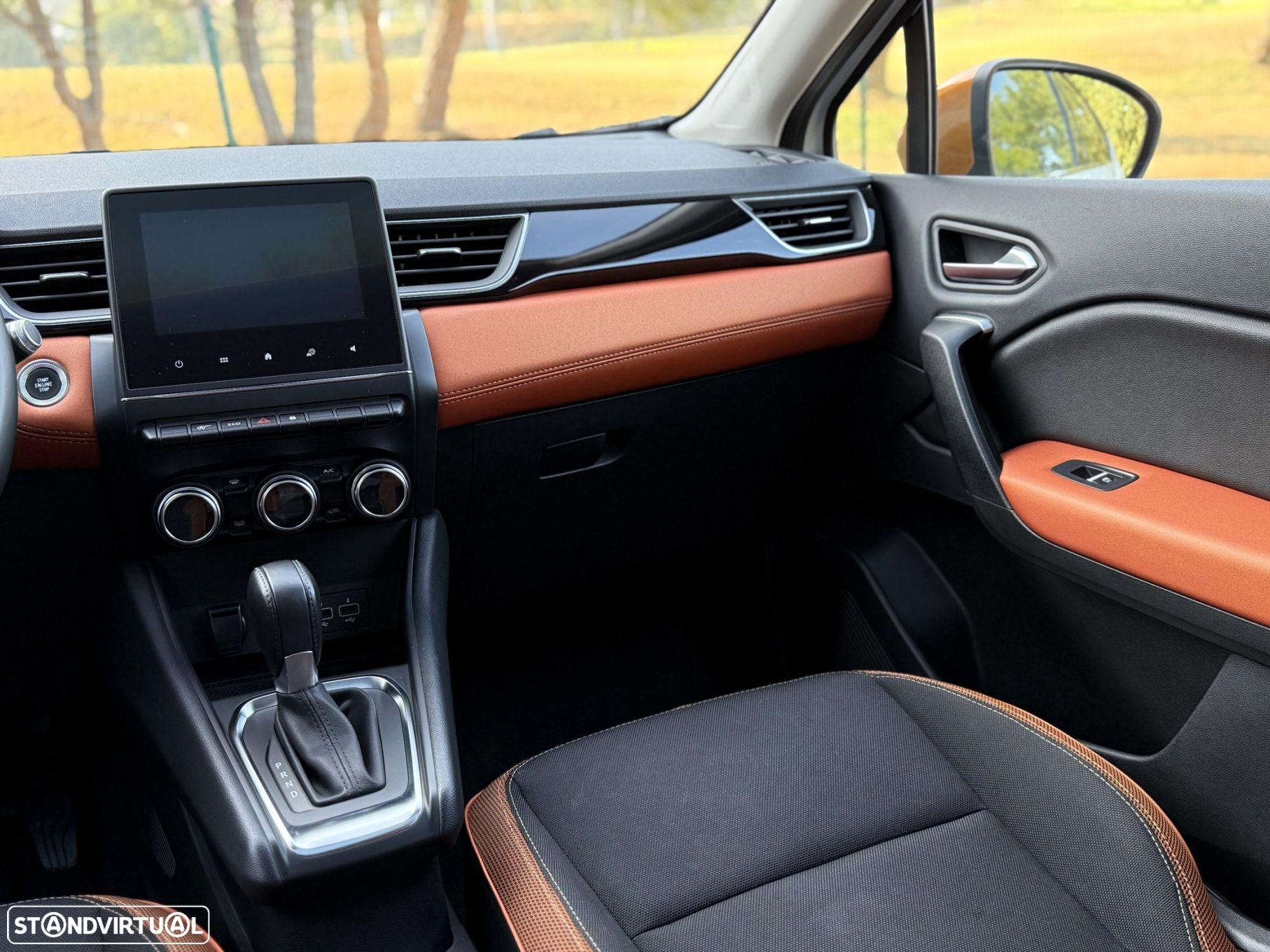 Renault Captur 1.3 TCe Exclusive EDC - 28