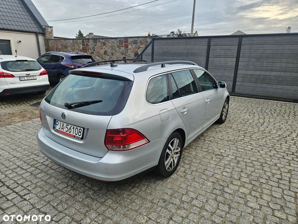 Volkswagen Golf - 10