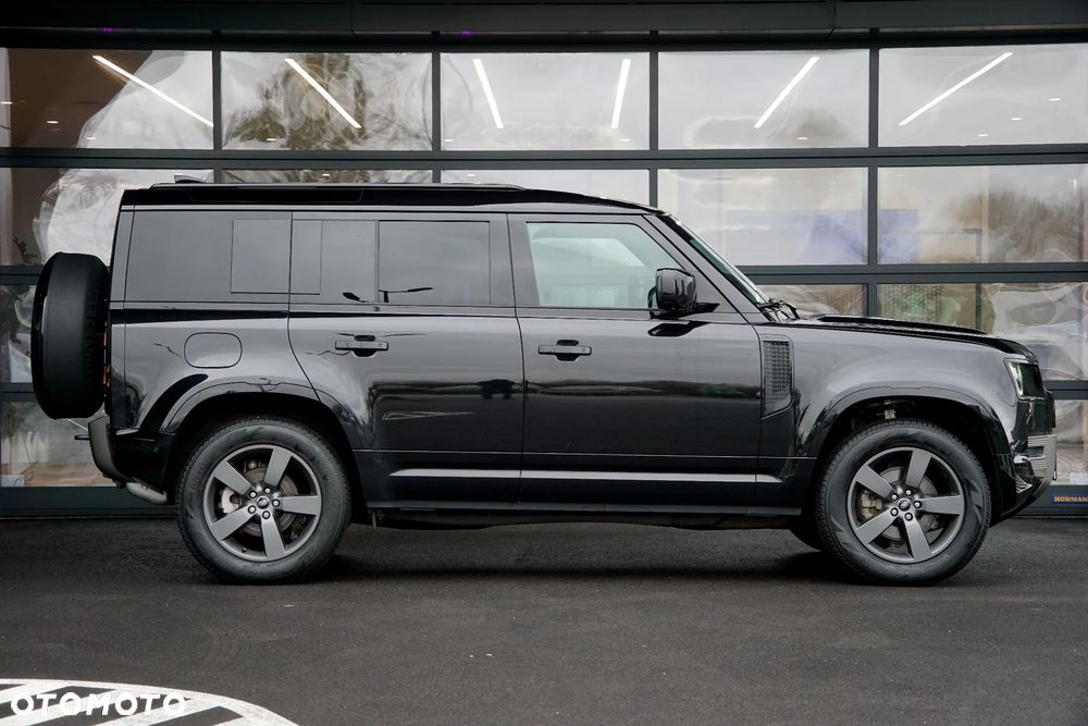 Land Rover Defender 110 D250 X-Dynamic SE - 8