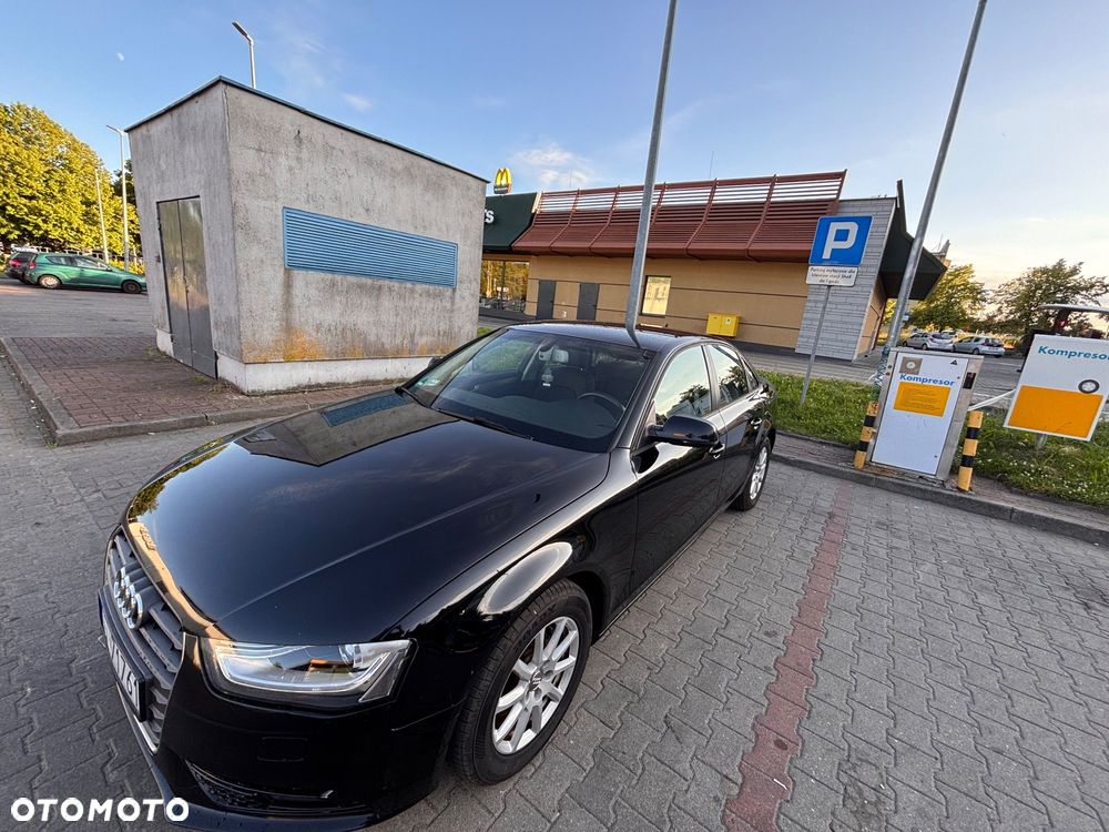 Audi A4 Limousine - 3