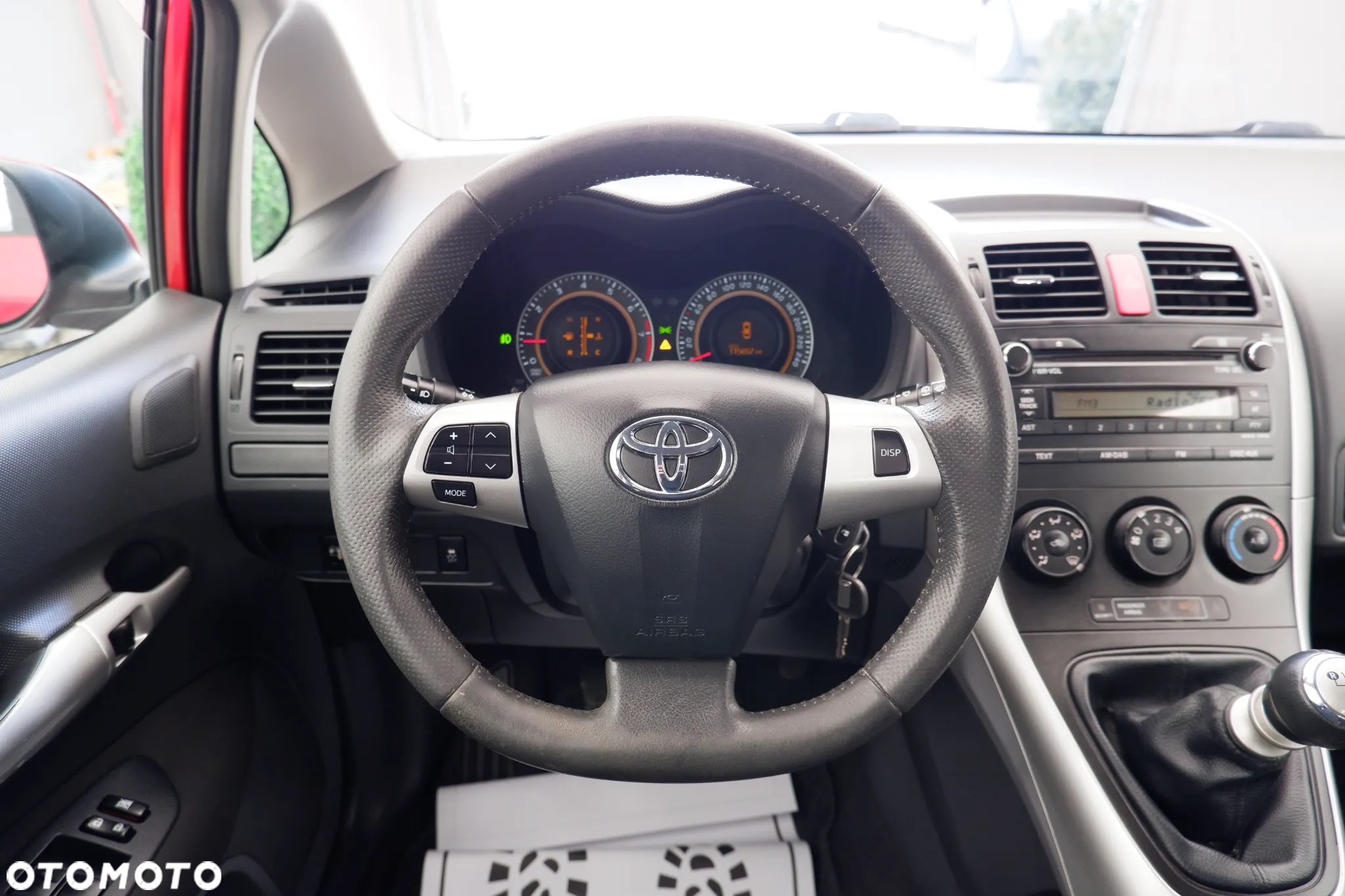Toyota Auris - 12