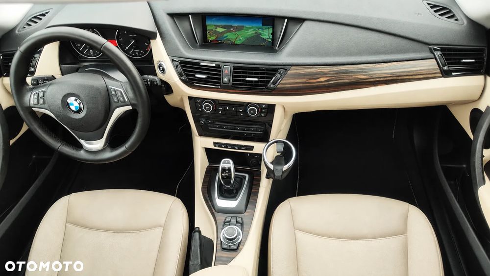 BMW X1 xDrive20d xLine - 6