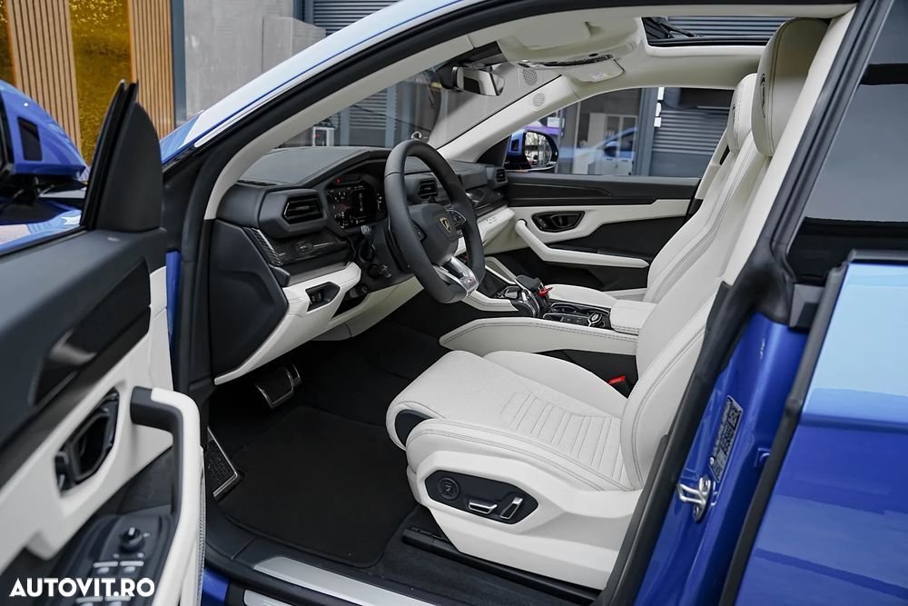 Lamborghini URUS - 12