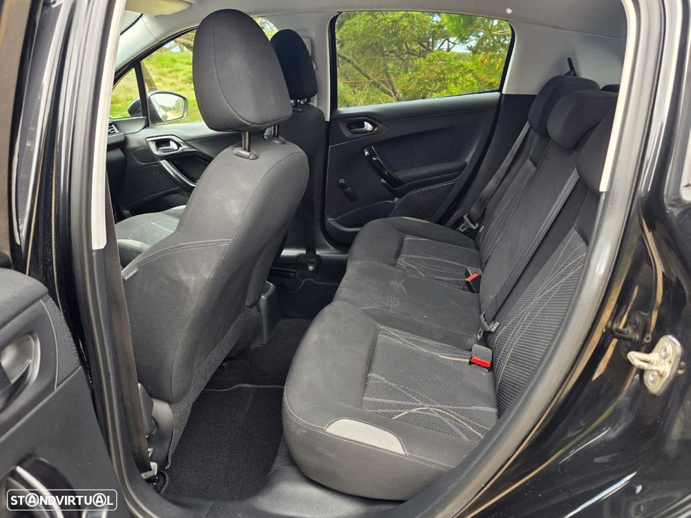 Peugeot 208 1.2 VTi Access - 11