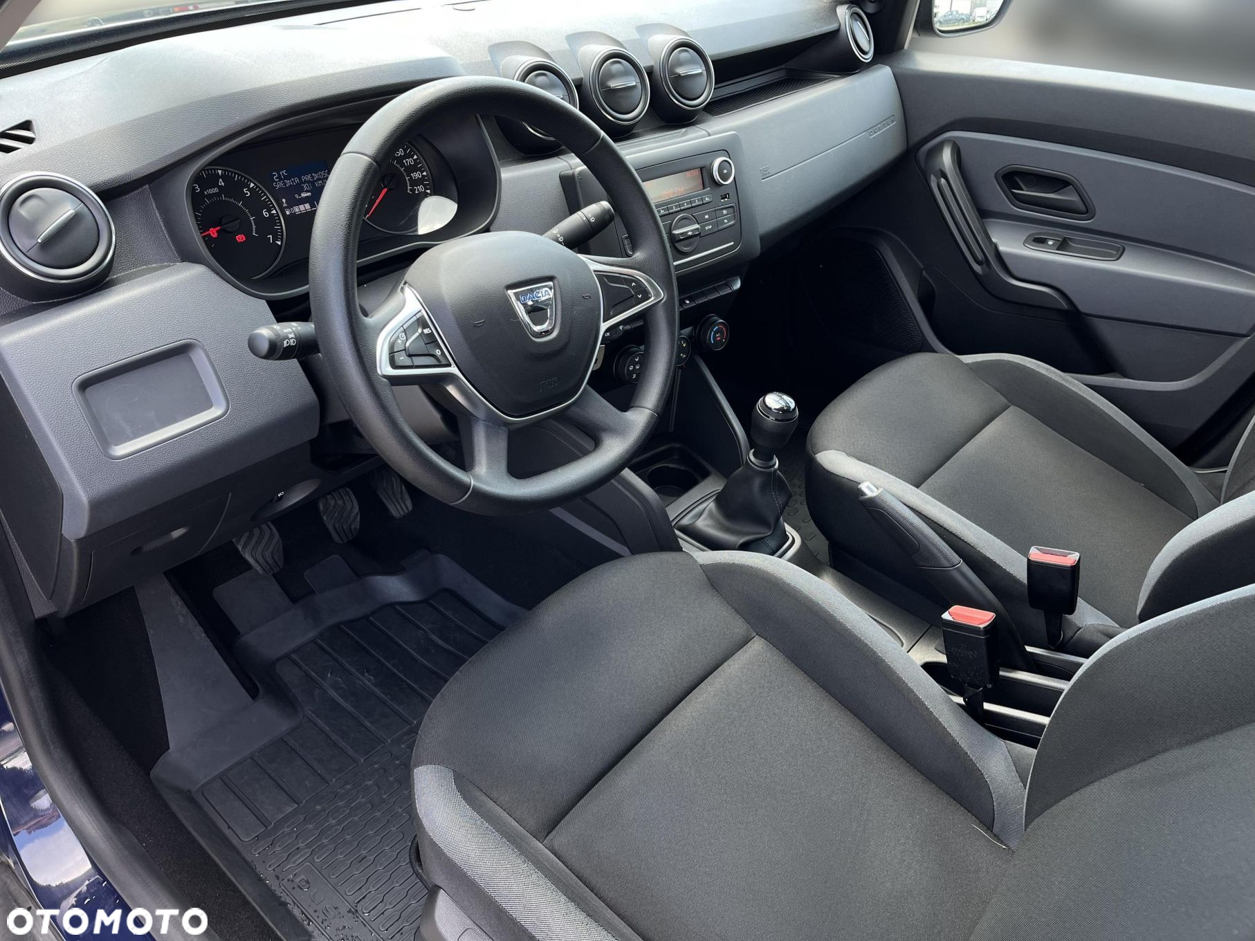 Dacia Duster 1.6 SCe Essential - 9