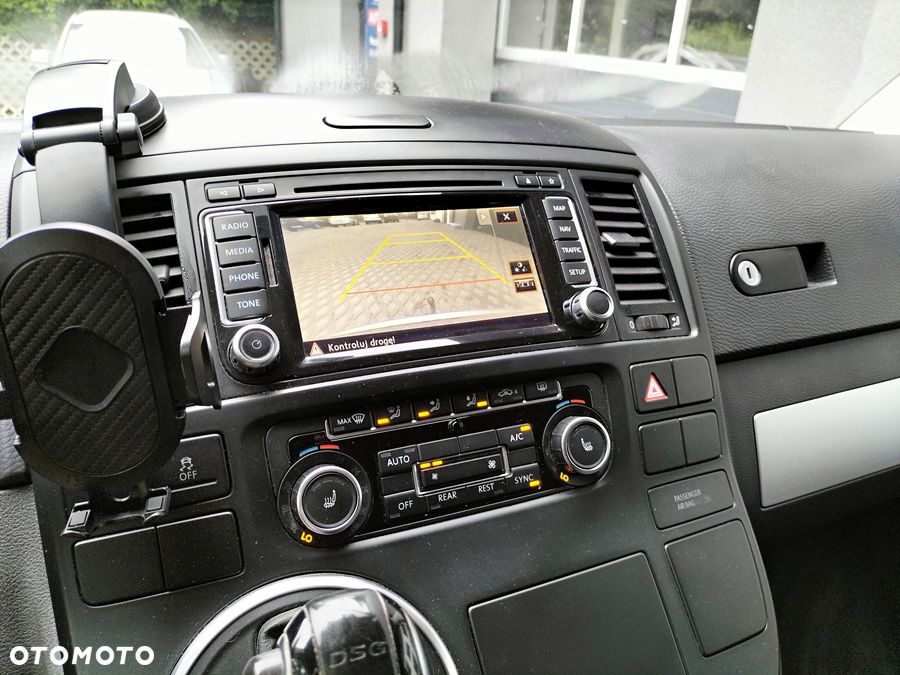 Volkswagen Multivan - 24
