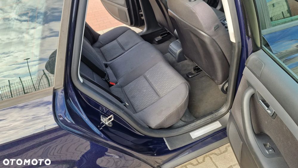 Audi A4 Avant - 9