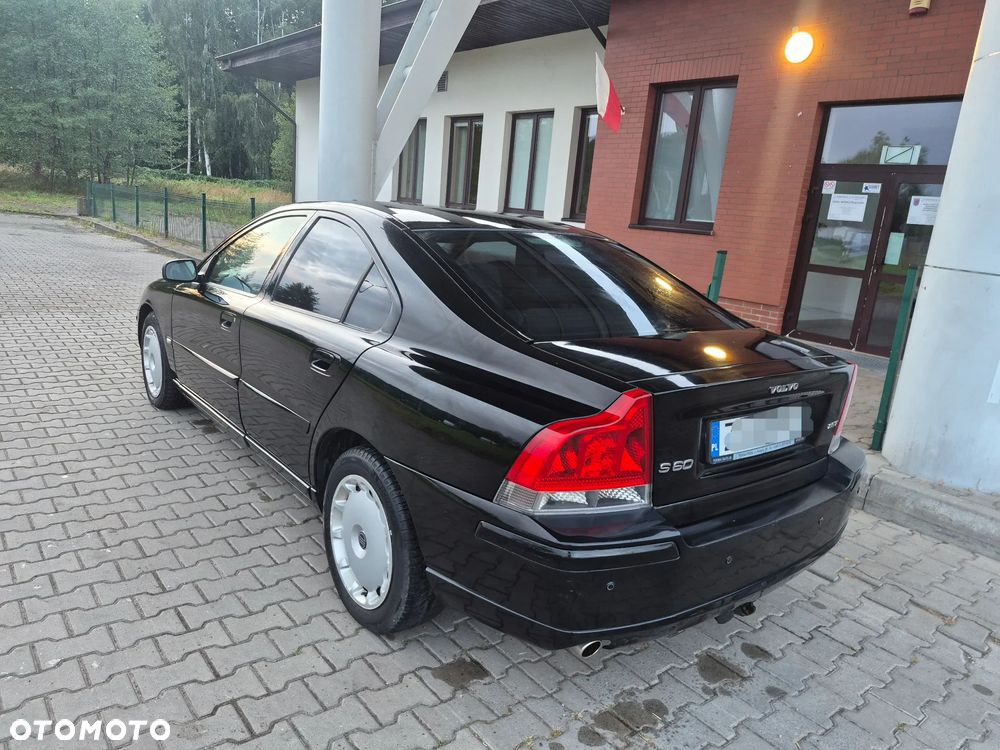 Volvo S60 2.5T Rubin - 4