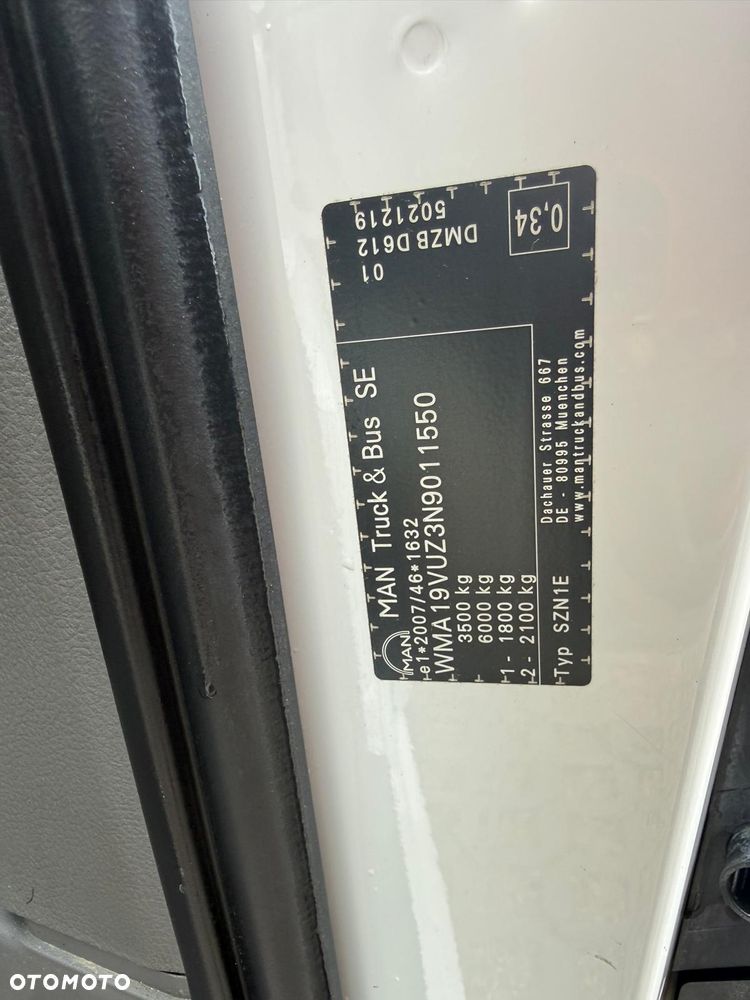 MAN 4X4 / TGE 3.180 DOKA 7-osobowa - 14