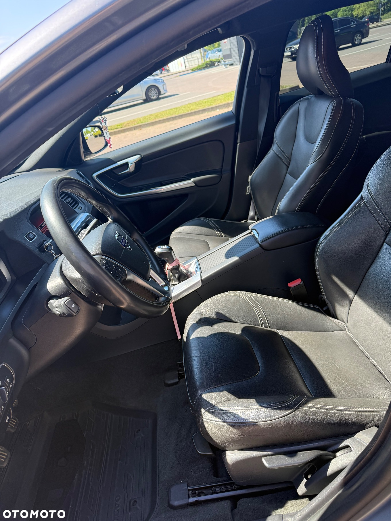 Volvo V60 D3 Drive-E Momentum - 3