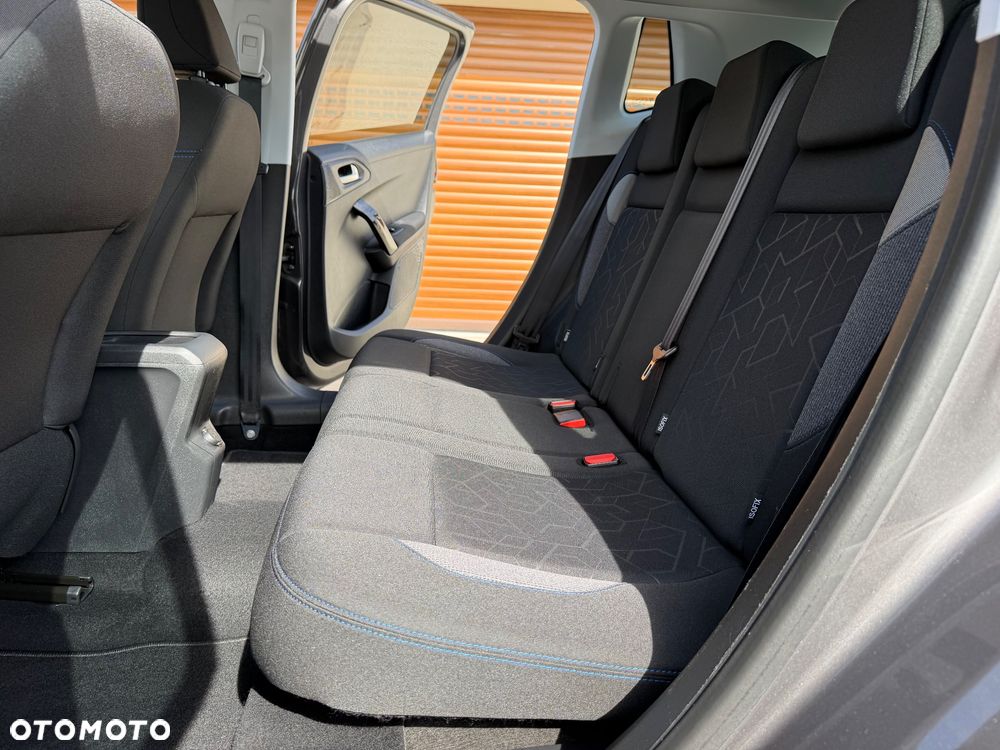 Peugeot 2008 BlueHDi 100 STOP & START Signature - 4