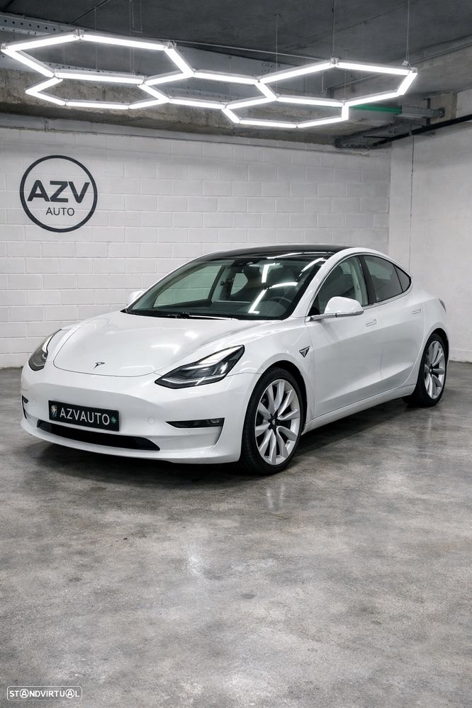 Tesla Model 3 Long-Range RWD - 1