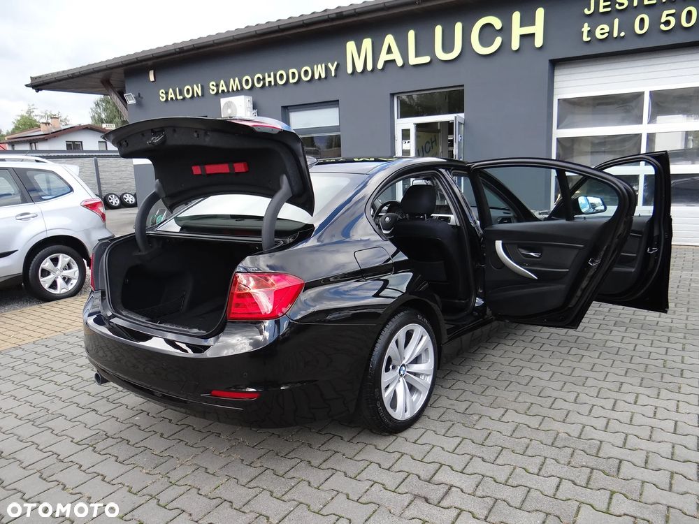 BMW Seria 3 316i Sport Line - 17