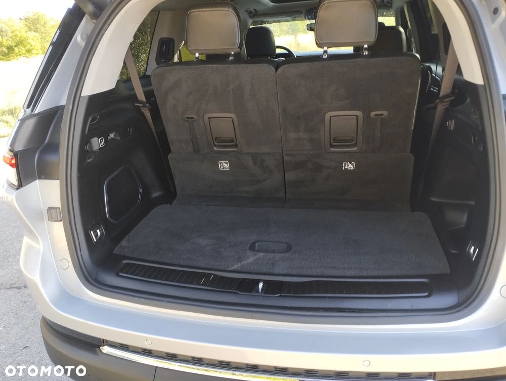 Jeep Grand Cherokee - 37