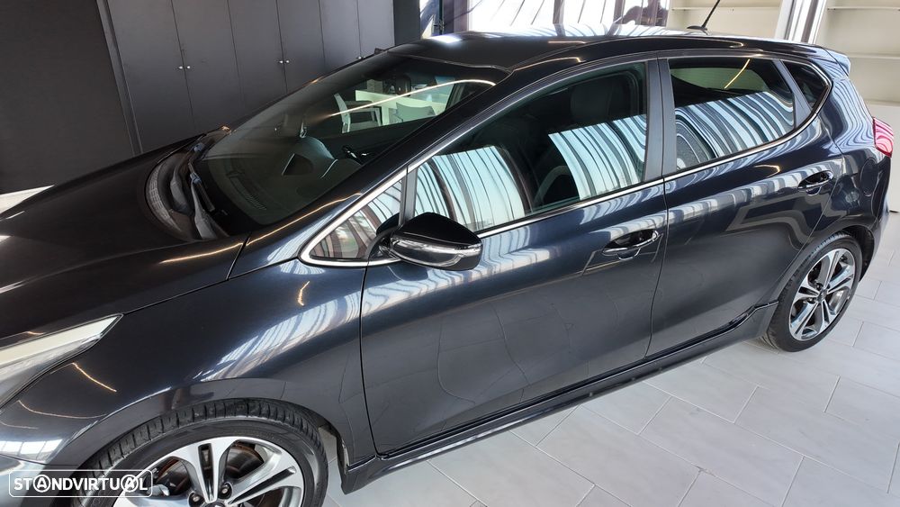 Kia Ceed 1.6 CRDi GT Line - 10