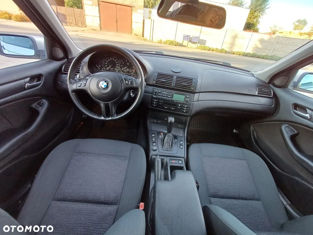 BMW Seria 3 318i Edition Exclusive - 14