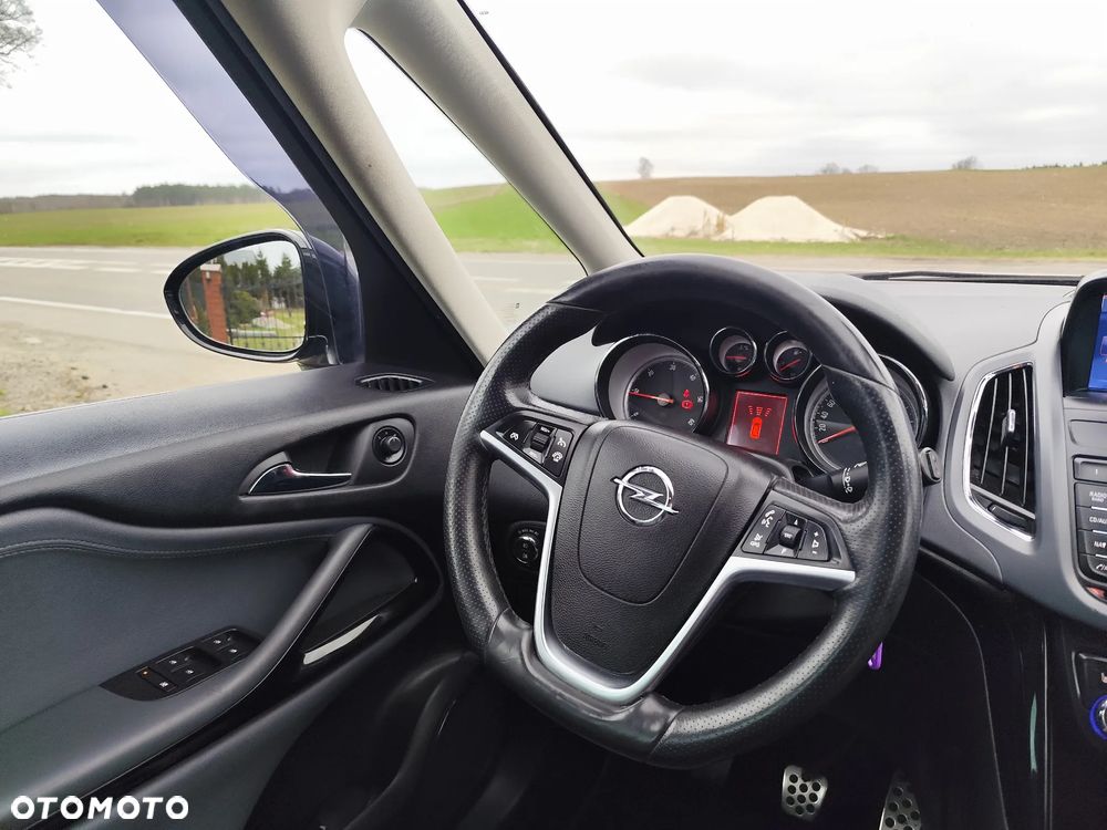 Opel Zafira - 15
