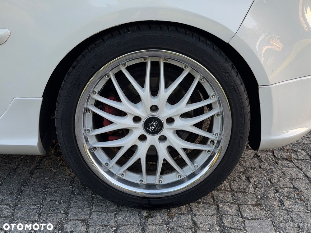 Volkswagen Golf - 27