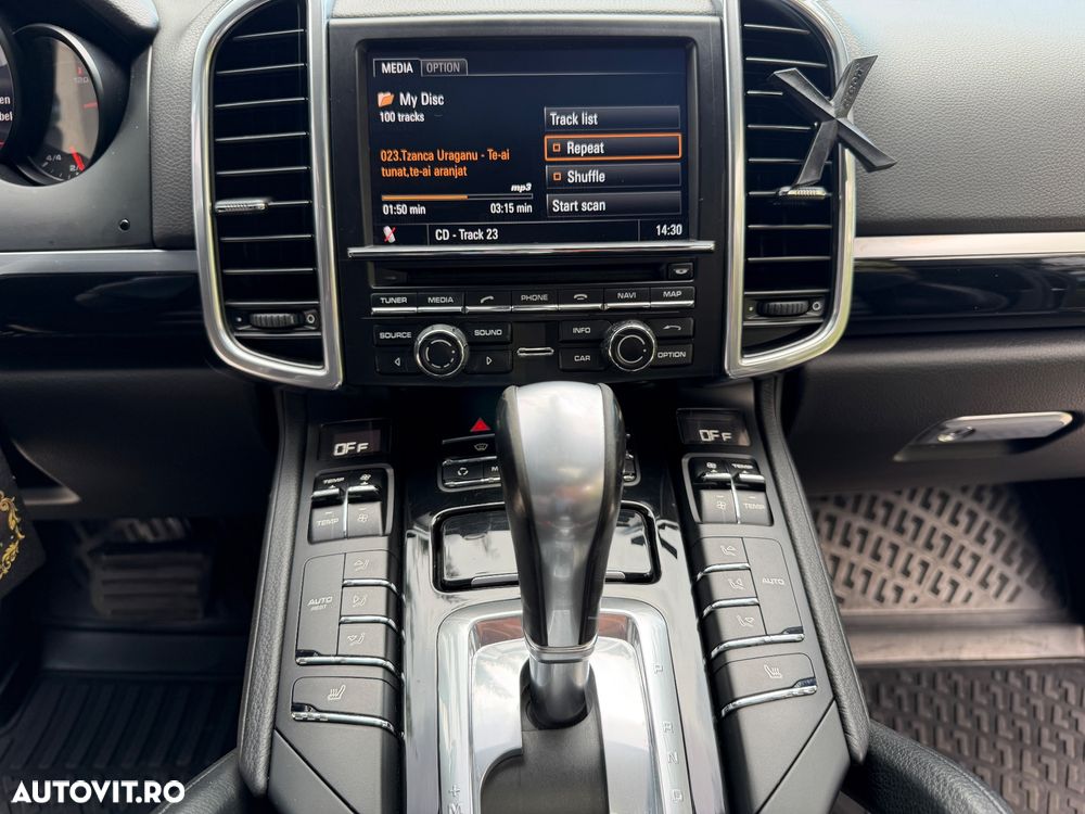 Porsche Cayenne Platinum Edition - 11