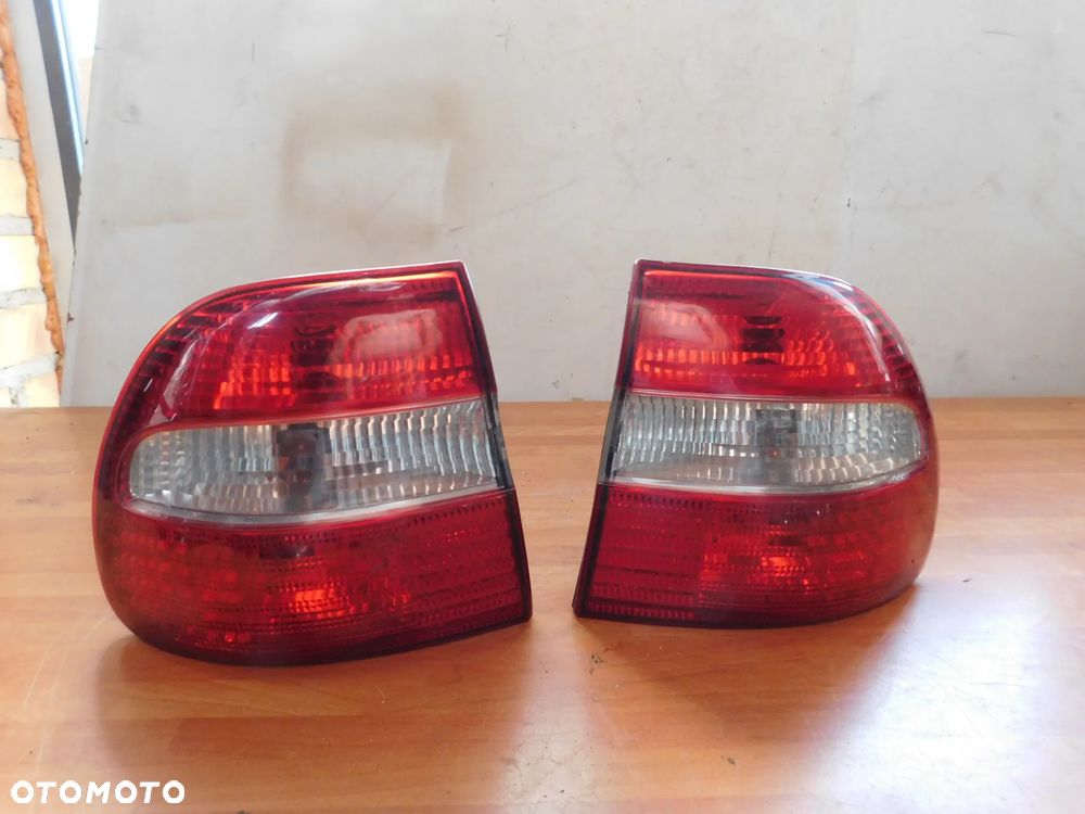 lampa prawa lewa tył VOLVO V40 KOMBI lift 00-04