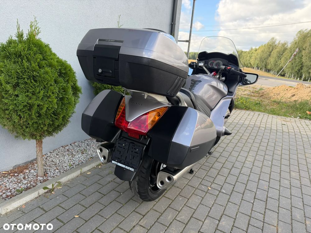 Honda ST - 25