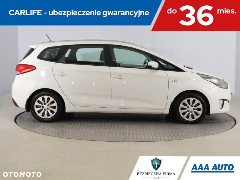 Kia Carens - 8
