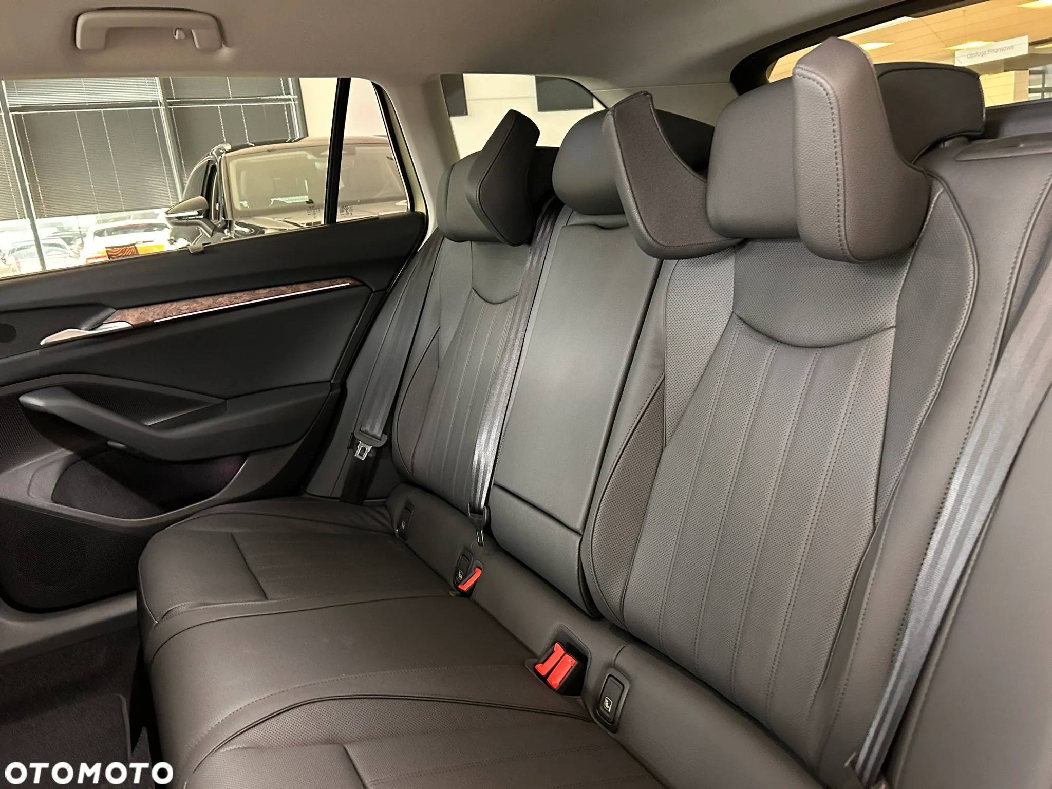 Skoda Superb 2.0 TDI SCR 4x4 L&K DSG - 18